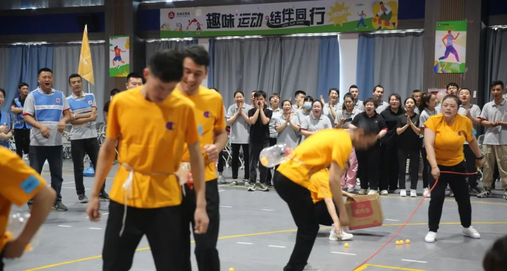 趣味运动结伴同行 | 红宝石9999hbs物流趣味运动会