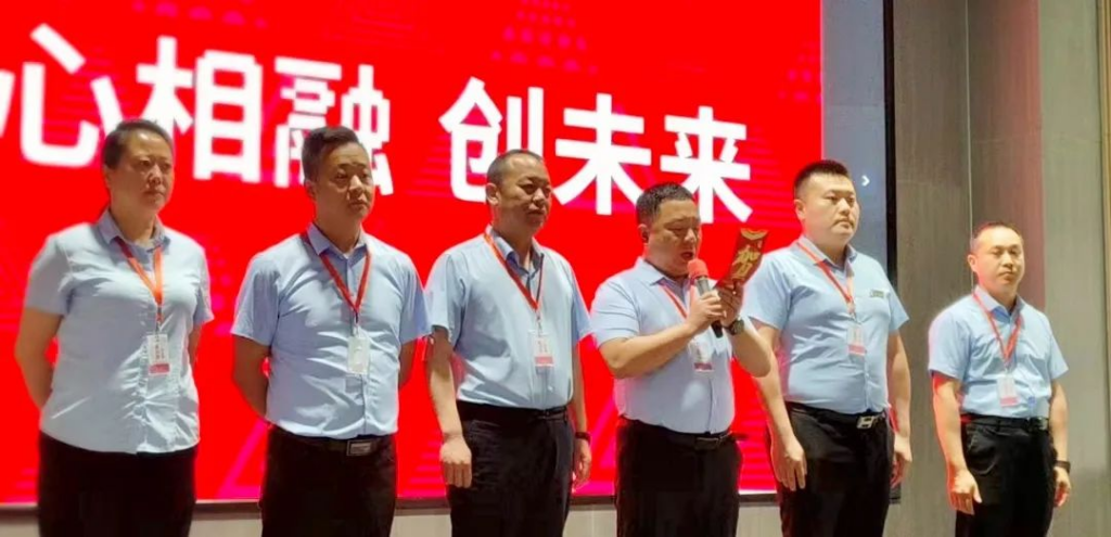趣味运动结伴同行 | 红宝石9999hbs物流趣味运动会