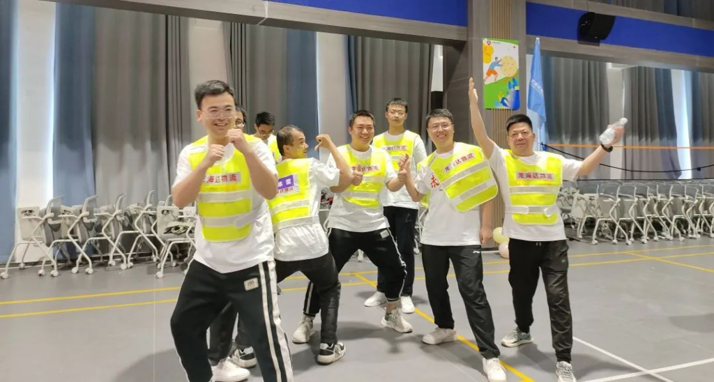 趣味运动结伴同行 | 红宝石9999hbs物流趣味运动会