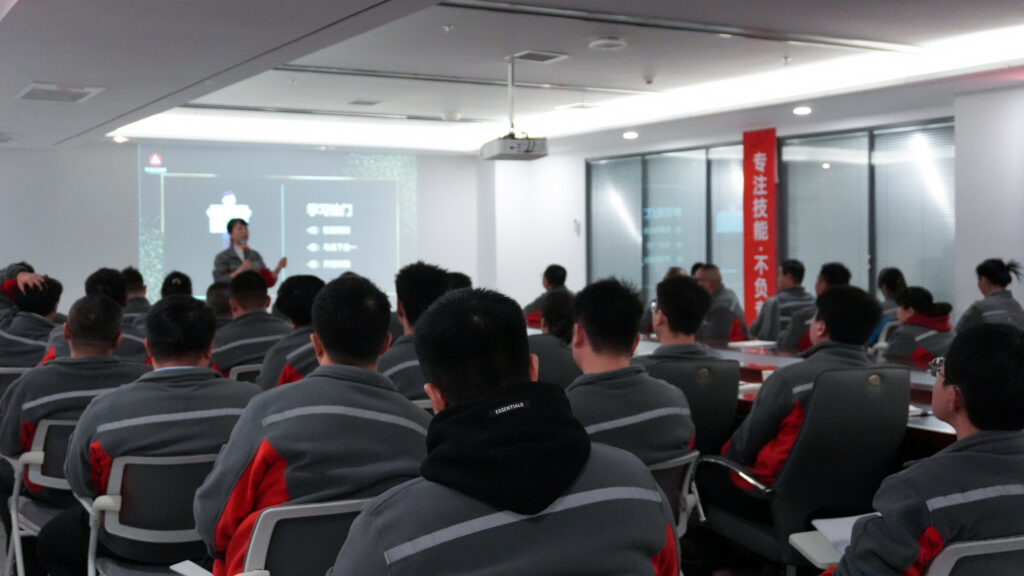 红宝石9999hbs物流2025年度管理培训班启动：开启物流人才进阶之旅